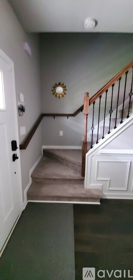 63 Sycamore Avenue 4 Beds Single Family Home for Rent - Photo gallery 2