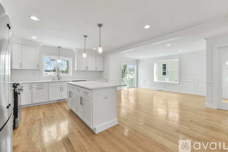 62 W Milton St 4 Beds Single Family Home for Rent - Photo gallery 4