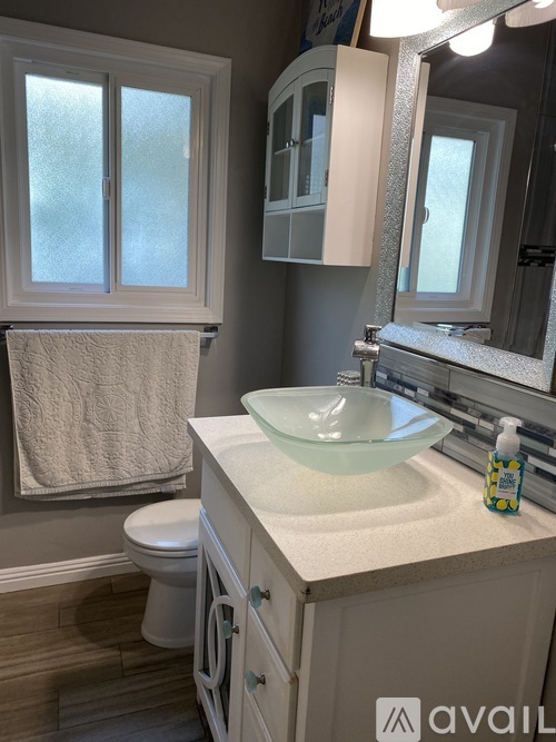 1972 Vuelta Grande Avenue, 1 Apartment for Rent - Photo gallery 5