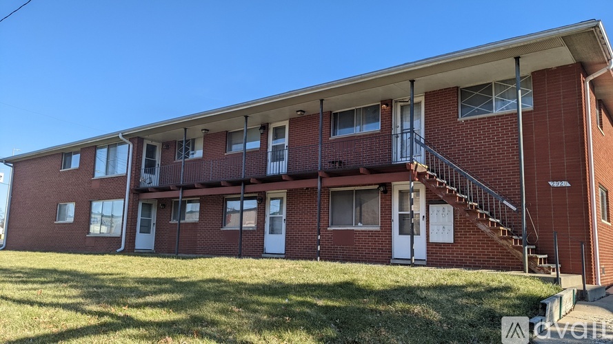 2920 North Rockwood Drive 2 Beds Apartment for Rent - Photo gallery 1