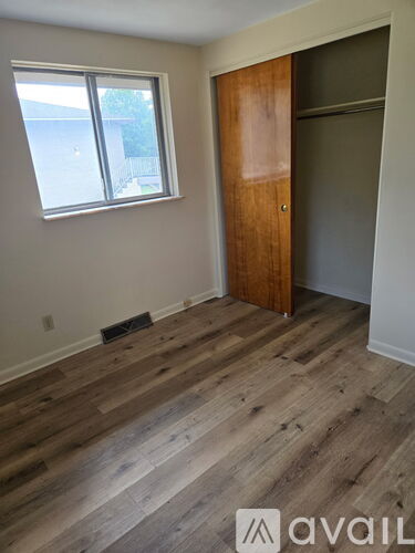 2920 North Rockwood Drive 2 Beds Apartment for Rent - Photo gallery 2