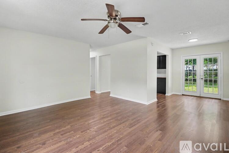 4136 Mimosa Drive 3 Beds Single Family Home for Rent - Photo gallery 2