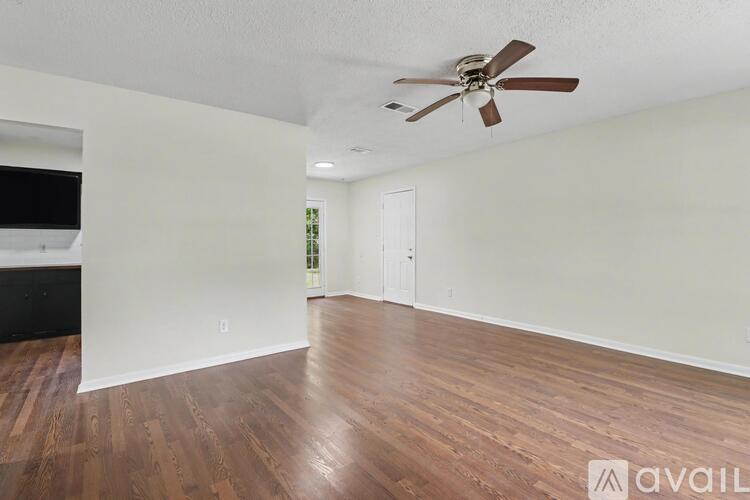 4136 Mimosa Drive 3 Beds Single Family Home for Rent - Photo gallery 4