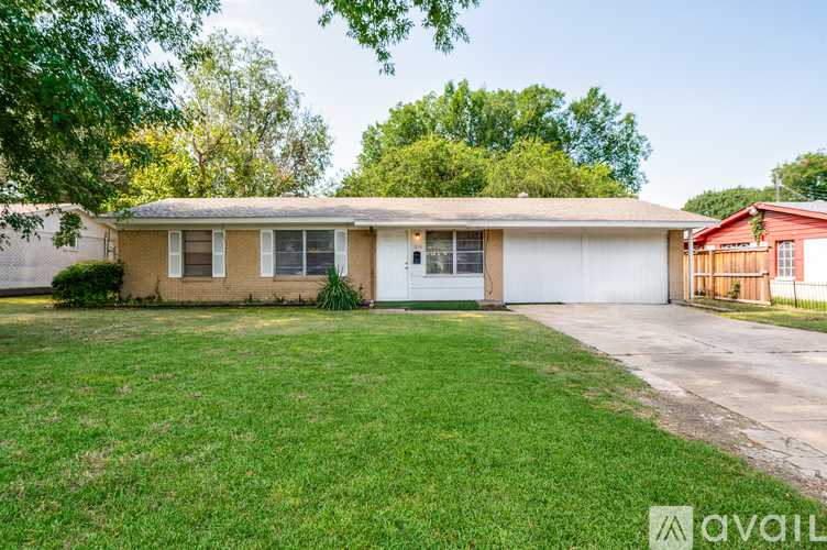 1818 Highland Dr 5 Beds Single Family Home for Rent - Photo gallery 1