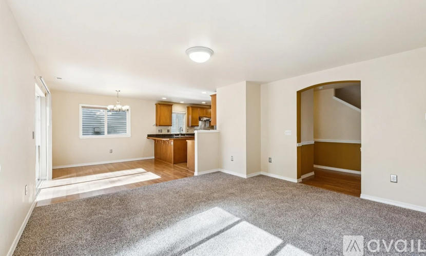 28441 33rd Ln S 4 Beds Single Family Home for Rent - Photo gallery 3