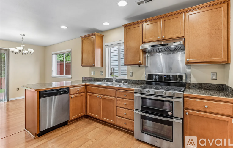 28441 33rd Ln S 4 Beds Single Family Home for Rent - Photo gallery 4