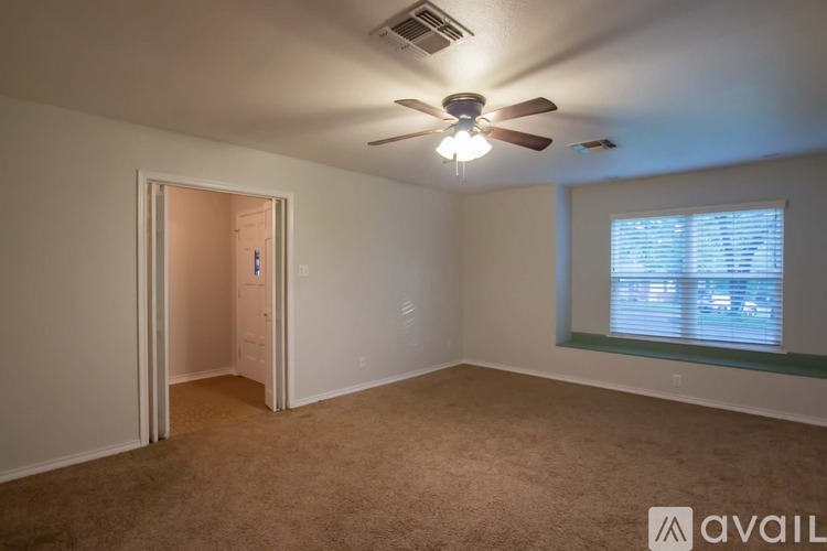 2110 Inwood Circle 3 Beds Single Family Home for Rent - Photo gallery 4