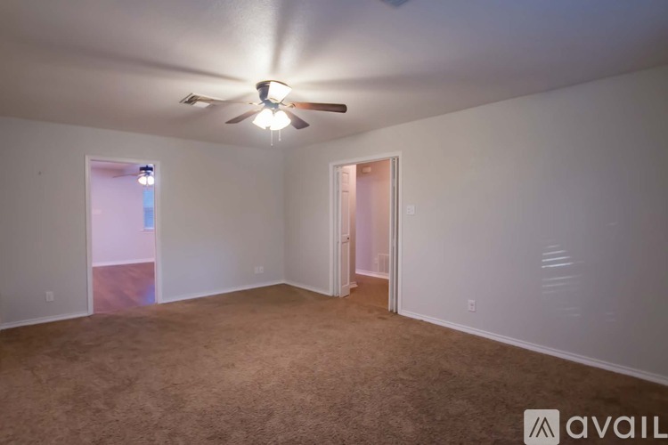2110 Inwood Circle 3 Beds Single Family Home for Rent - Photo gallery 5