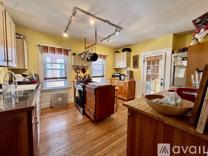 88 Yorktown St 3 Beds Apartment for Rent - Photo gallery 4