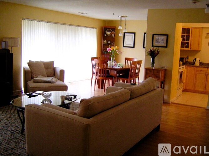 1006 Paradise Road 2 Beds Condo for Rent - Photo gallery 3