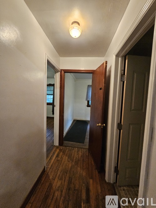 121 W 9th St 2 Beds Single Family Home for Rent - Photo gallery 5