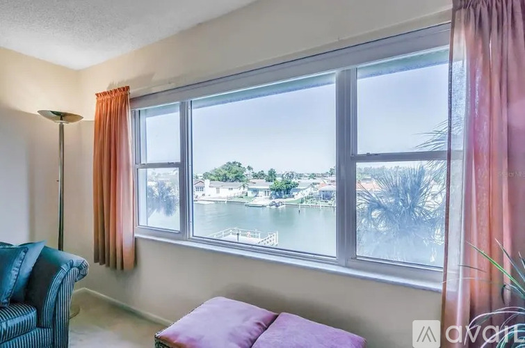 4725 Cove Cir 1 Condo for Rent - Photo gallery 2