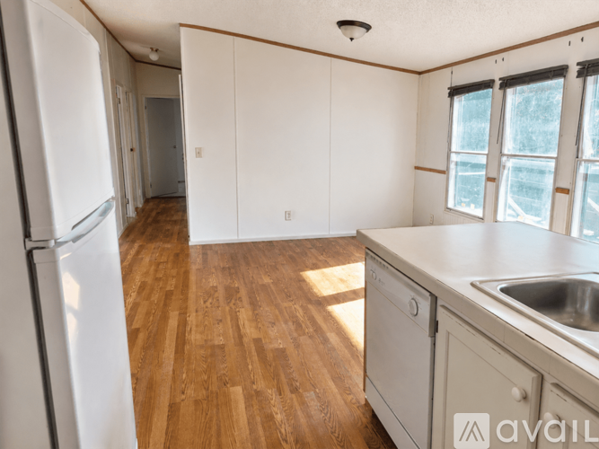 735 Horseshoe Track 4 Beds Single Family Home for Rent - Photo gallery 3