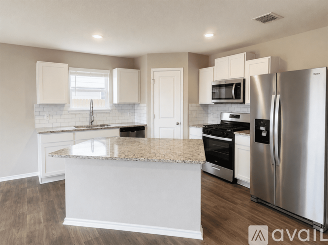 735 Horseshoe Track 4 Beds Single Family Home for Rent - Photo gallery 4