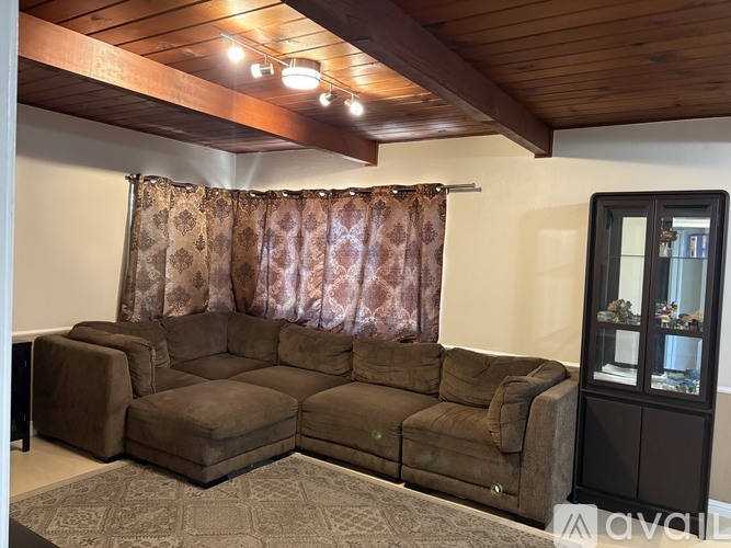 14595 Jerilyn Drive 3 Beds Single Family Home for Rent - Photo gallery 4