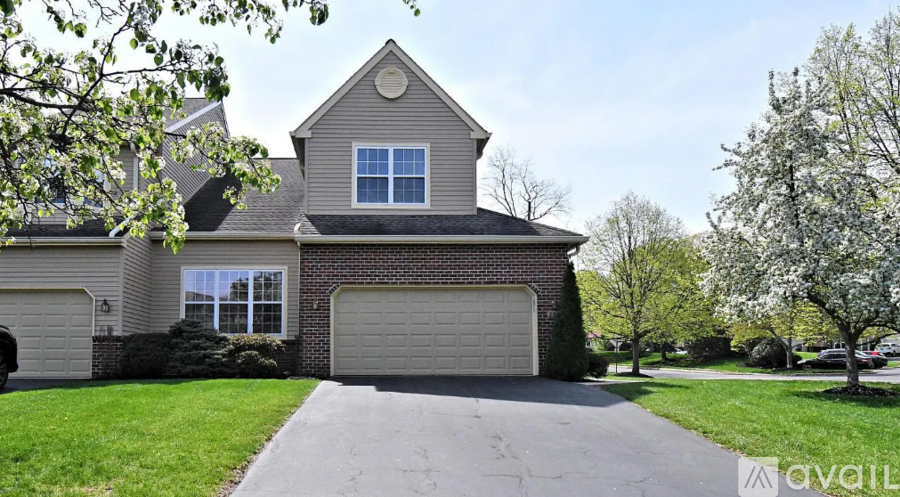 235 Pinecrest Lane 3 Beds Townhouse for Rent - Photo gallery 2
