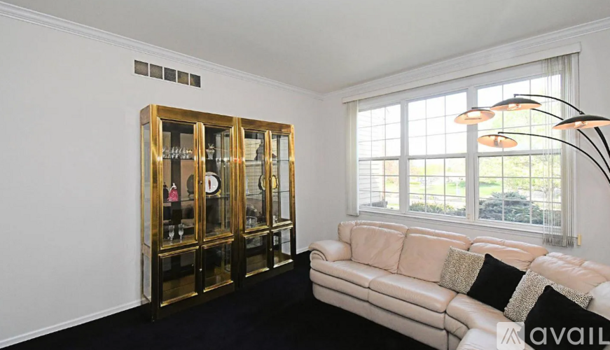 235 Pinecrest Lane 3 Beds Townhouse for Rent - Photo gallery 5