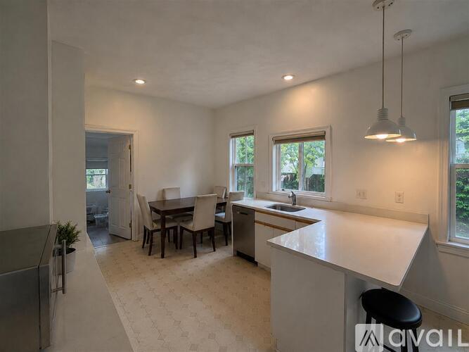 35 College Ave 1 Apartment for Rent - Photo gallery 2