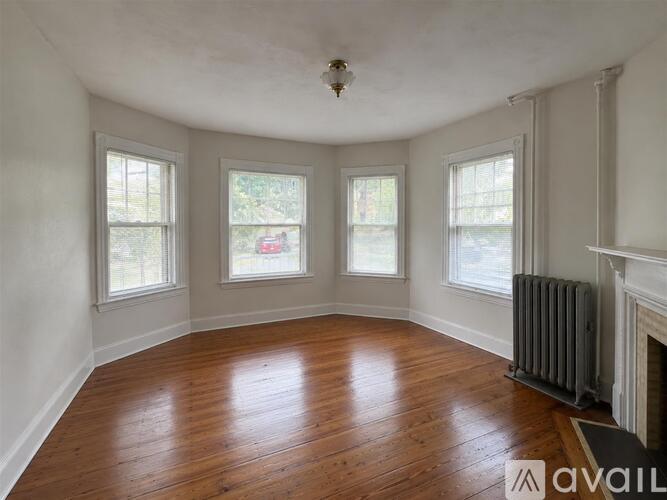 35 College Ave 1 Apartment for Rent - Photo gallery 4