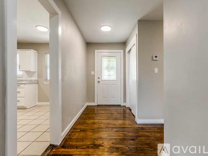 409 NE Myers Ave 3 Beds Single Family Home for Rent - Photo gallery 2