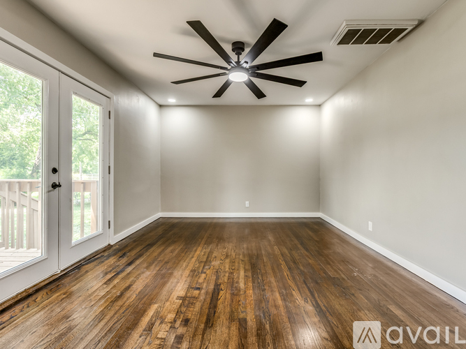 409 NE Myers Ave 3 Beds Single Family Home for Rent - Photo gallery 5
