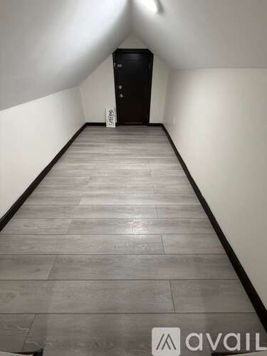 163 Elwood Ave 2 Beds Apartment for Rent - Photo gallery 3