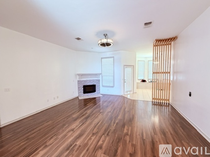 2412 Rookhaven Ln 3 Beds Single Family Home for Rent - Photo gallery 4