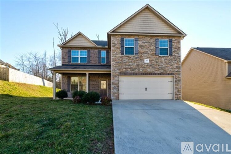 805 Concord Crossing Ln 4 Beds Single Family Home for Rent - Photo gallery 1
