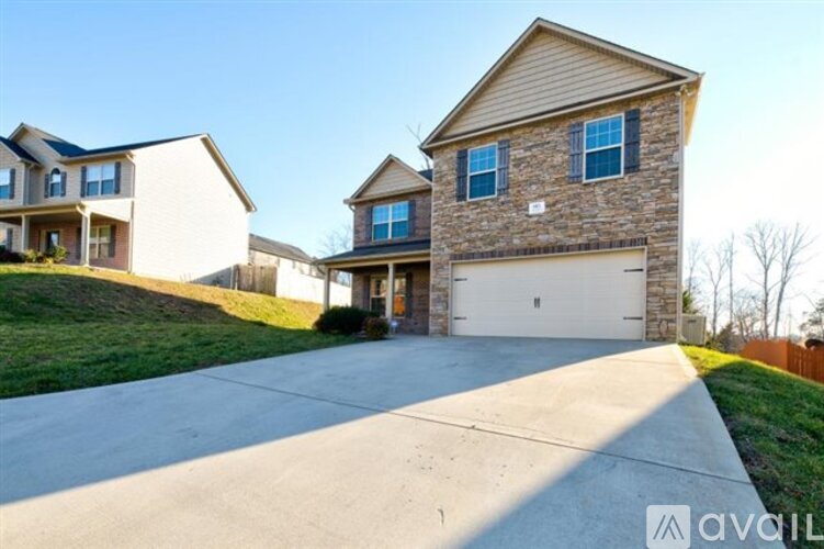 805 Concord Crossing Ln 4 Beds Single Family Home for Rent - Photo gallery 4