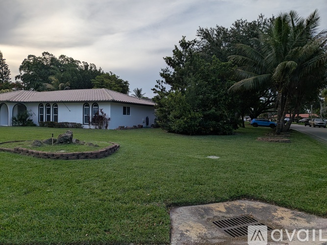 2380 Northwest 107th Avenue 4 Beds Single Family Home for Rent - Photo gallery 5