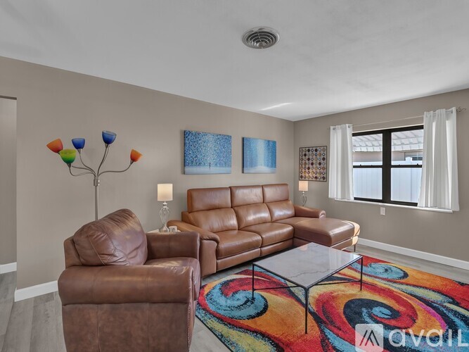 476 19th Place 3 Beds Single Family Home for Rent - Photo gallery 5