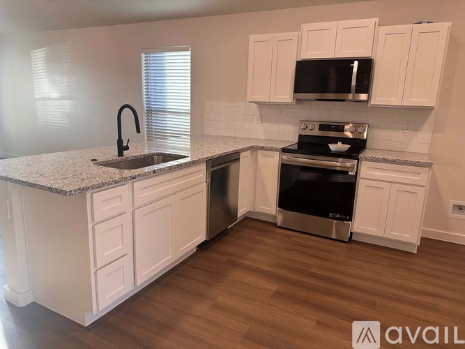 13825 Gary Ave 3 Beds Single Family Home for Rent - Photo gallery 5