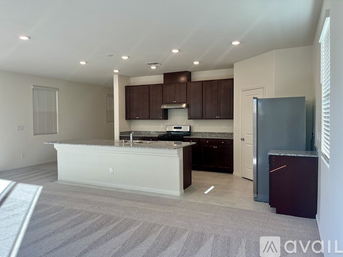 6947 Wildhorse Creek Street 5 Beds Single Family Home for Rent - Photo gallery 4