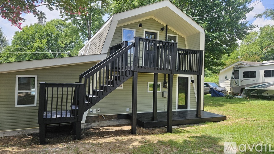 10131 College Hill Road 3 Beds Single Family Home for Rent - Photo gallery 2