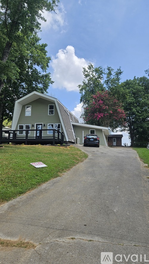 10131 College Hill Road 3 Beds Single Family Home for Rent - Photo gallery 3