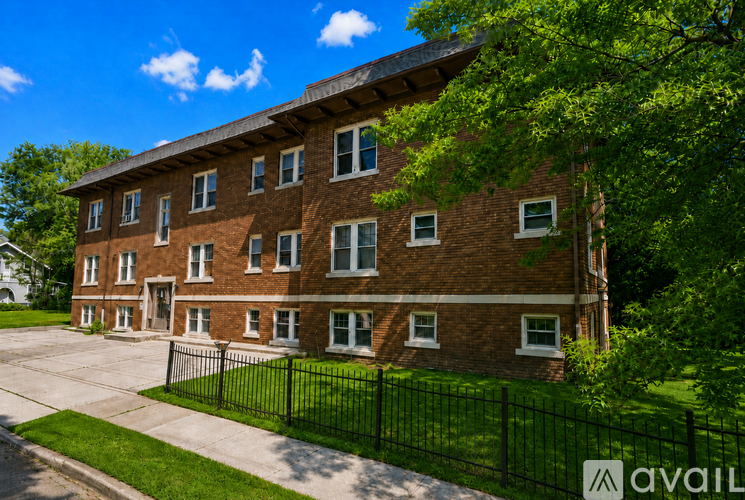 111 Hollinger Avenue 2 Beds Apartment for Rent - Photo gallery 1