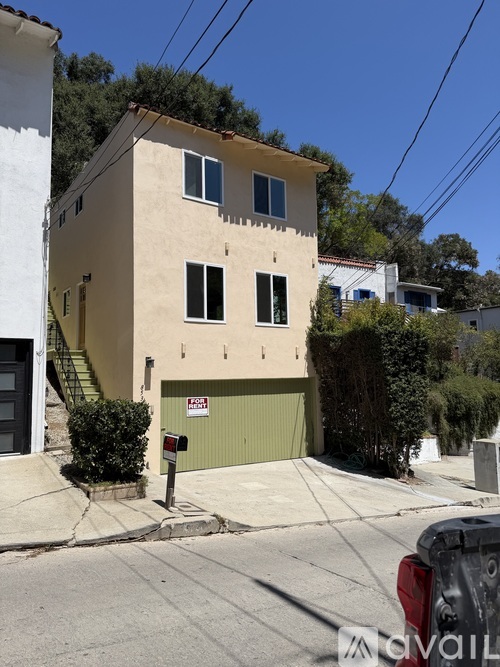8535 Lookout Mountain Avenue 2 Beds Single Family Home for Rent - Photo gallery 1