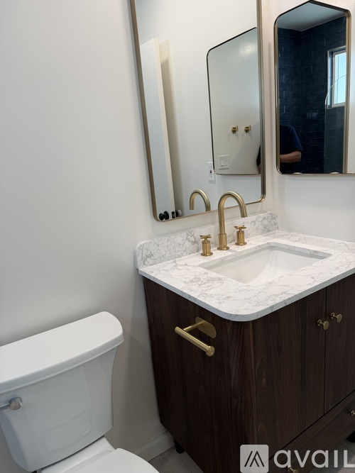 8535 Lookout Mountain Avenue 2 Beds Single Family Home for Rent - Photo gallery 4