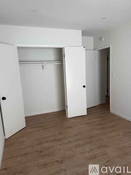 8535 Lookout Mountain Avenue 2 Beds Single Family Home for Rent - Photo gallery 5