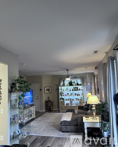 1173 Farrcroft Way 2 Beds Single Family Home for Rent - Photo gallery 5