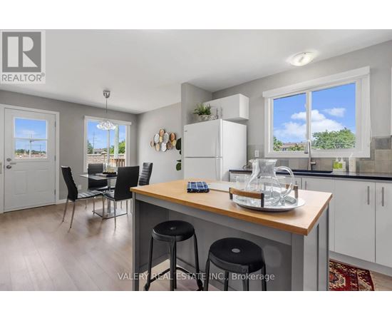 17 - 9 MAJESTIC DRIVE 5 Beds Apartment, Condo, Home for Rent - Photo gallery 2