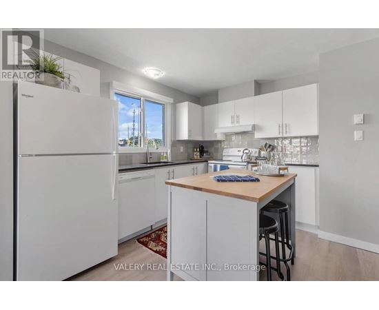 17 - 9 MAJESTIC DRIVE 5 Beds Apartment, Condo, Home for Rent - Photo gallery 3