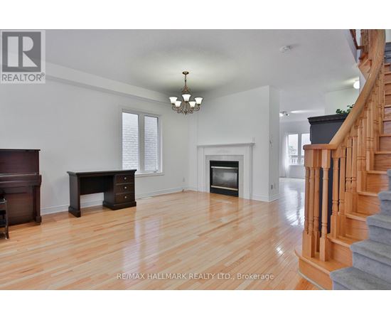15 BRIARGLEN ROAD 6 Beds House for Rent - Photo gallery 5