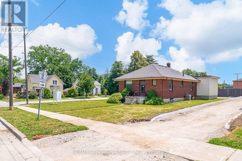 133 MARY STREET E Studio Apartment for Rent