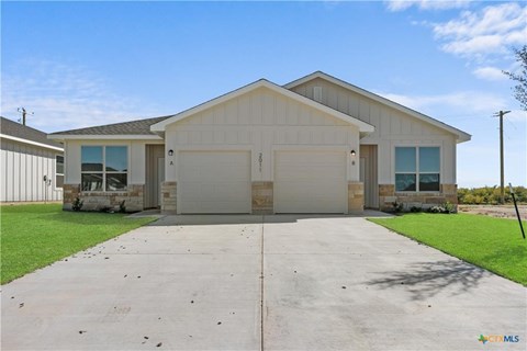 612 Pacific Crest Trail 3 Beds Apartment for Rent