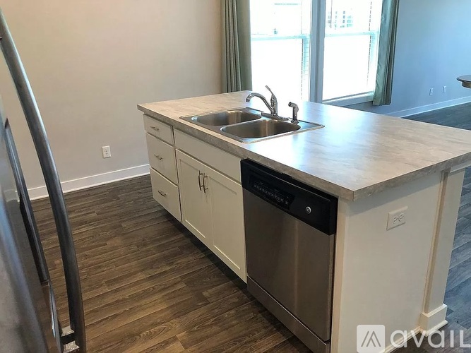 7150 Oakpark Drive 3 Beds Single Family Home for Rent - Photo gallery 5