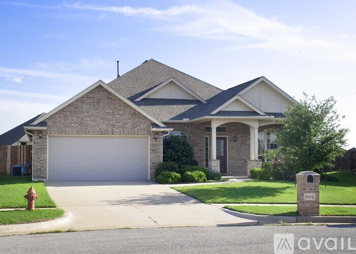 6012 Northwest 160th Street 4 Beds Single Family Home for Rent - Photo gallery 1