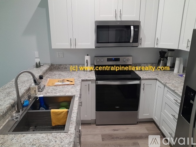 6206 92nd Pl N 2 Beds Townhouse for Rent - Photo gallery 3