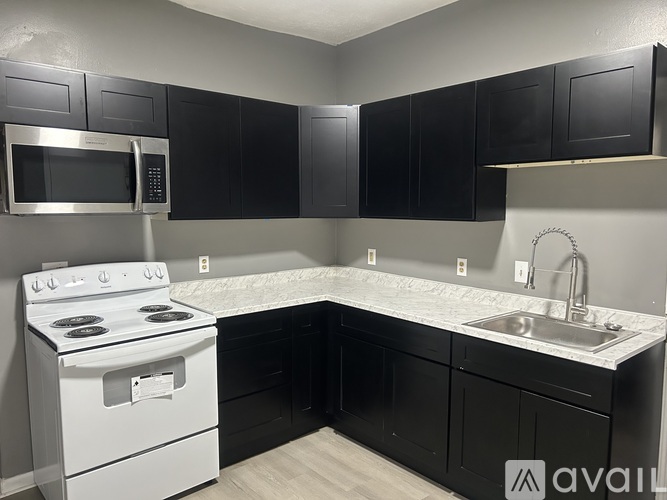 459 South Harrison Avenue 2 Beds Apartment for Rent - Photo gallery 1