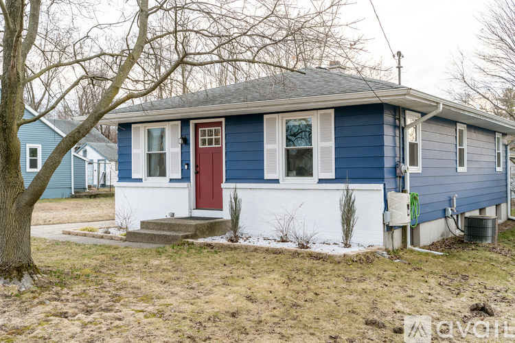 1649 Hanchett Ave NW 3 Beds Single Family Home for Rent - Photo gallery 3